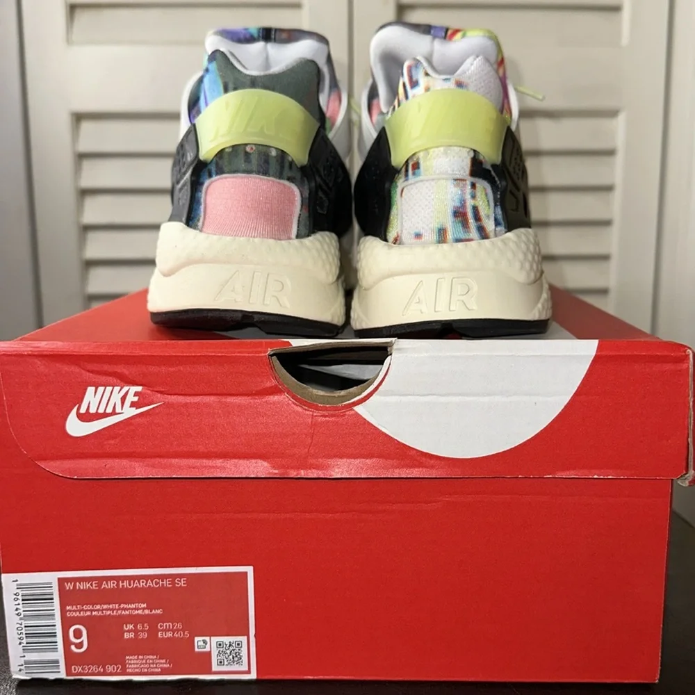 🥳HP🎉| WMNS Nike Air Huarache “Pixel Game”… - Picture 2 of 7